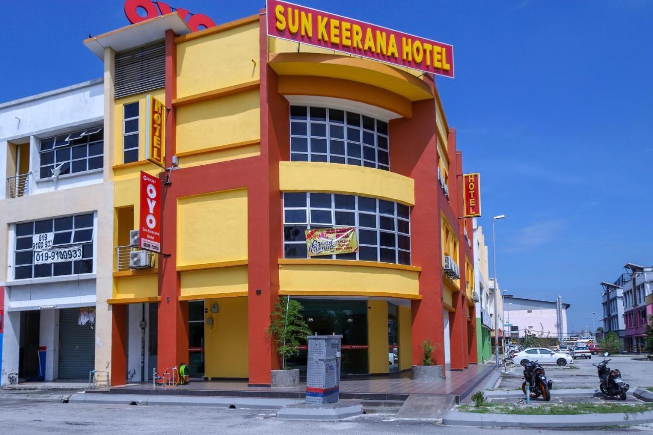 Oyo 89387 Sun Keerana Hotel Klang Exterior foto